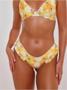 NWT MOANA BIKINI HONEY BEE TRUFFLE BOTTOMS SIZE S